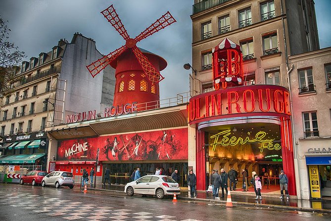 Montmartre District Walking Tour in Paris - Au Lapin Agile and the famous cabaret vibe