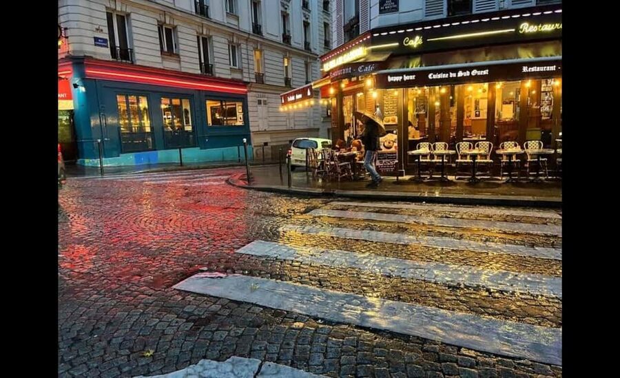 Montmartre for Art Lovers - Walking tour with Expert Guide - Rue de l’Abreuvoir cafés: history you can almost smell