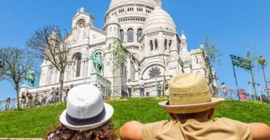 Montmartre: Guided Tour for Kids and Families - Sacré-Cœur: the hill, the views, and the payoff inside
