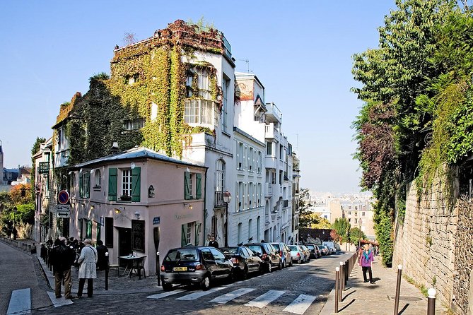 Montmartre Hidden Gems and Scenic Highlights Walking Tour - Pink house cafe vibes and Picasso-era favorites
