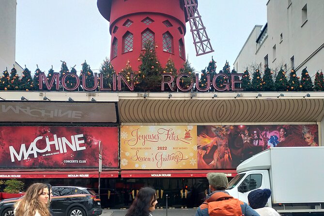 Montmartre Hidden Gems and Scenic Highlights Walking Tour - The 1933 Montmartre vineyard stop and why it feels so human