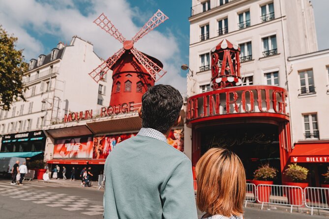 Montmartre Paris Hidden Gems Small Group Walking Tour - Place du Tertre: street artists and quick perspective