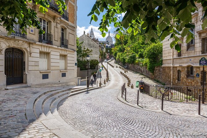 Montmartre Sacre Coeur Tour with Local guide - Quick hits before you go