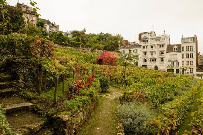 Montmartre Self-Guided Audio Tour: More Than Meets the Eye - Where you start and how you end up at Sacré-Cœur