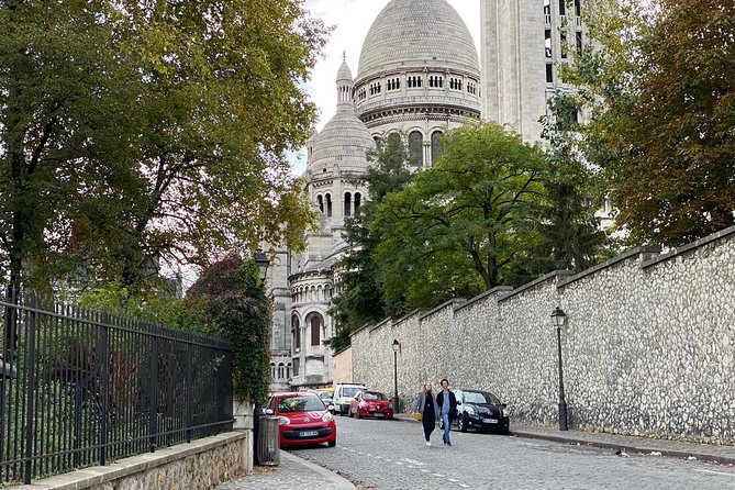 Montmartre Semi Private Tour: from Moulin Rouge, to Sacré-Cœur - Should you book this semi-private Montmartre tour?