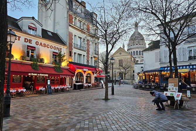 Montmartre Sunrise Tour Before the Crowds - Stop 2: Place du Tertre in the Quietest Hour