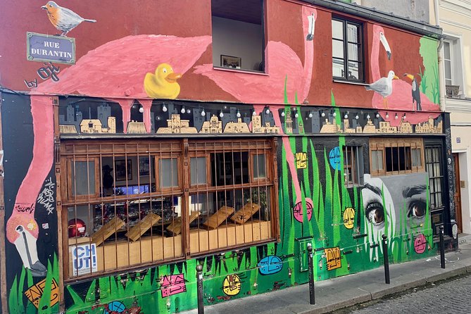 Montmartre Tour Paris - Place du Tertre: Street Life, Art Energy, and a Classic Montmartre Moment