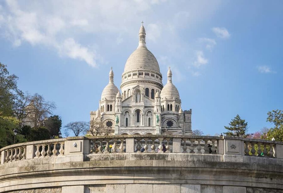 Montmartre Walking Tour in English - Meeting in front of Metro Blanche, and how to plan your 150 minutes