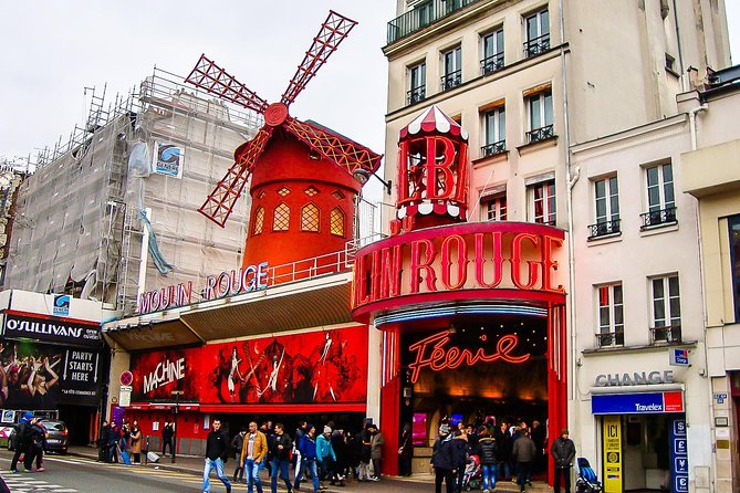 Montmartre Walking Tour with a Private Local Guide - Starting at your hotel lobby, shaping the morning to your pace