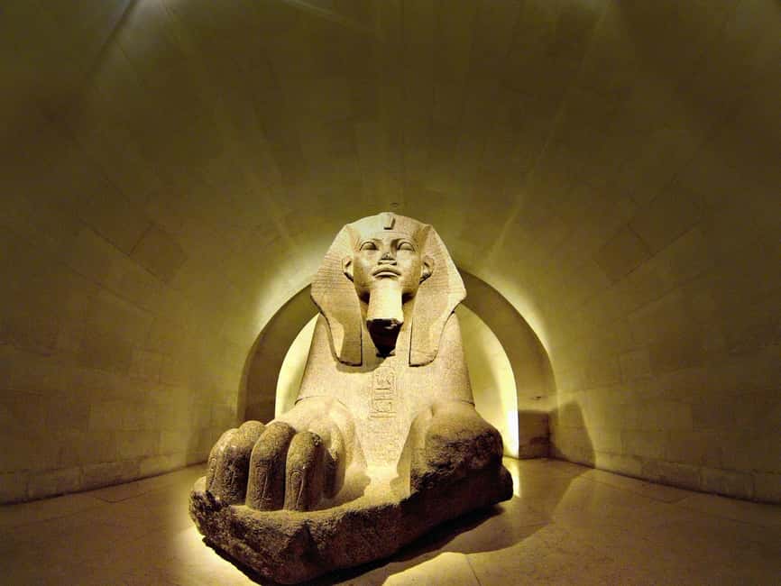 Night at the Louvre Museum: 6-people Max Guided Exploration - Night at the Louvre, why evening changes everything
