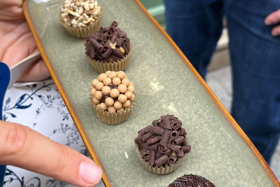 No Diet Club - Special Sweet Tour in Paris ! - When to Fit It Into Your Day: Go Hungry, but Not Starving