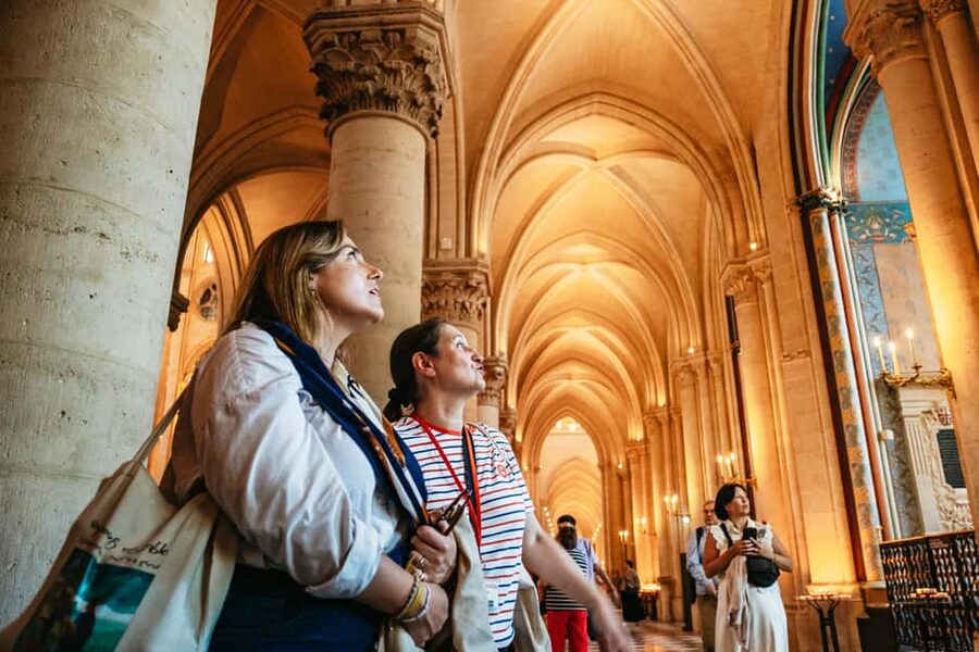 Notre-Dame Cathedral: Guided Tour with Timed Entrance - Outside tour at the façade: how the guide makes the stone readable