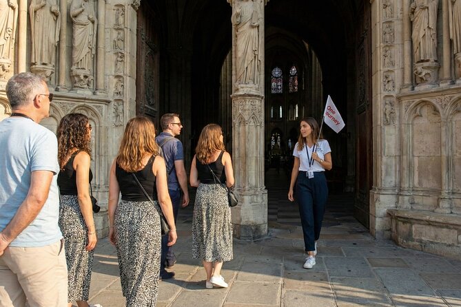 Notre Dame Cathedral:Interior & Exterior Small Group Guided Tour - Dress Code and Sacred-Site Rules You Must Follow
