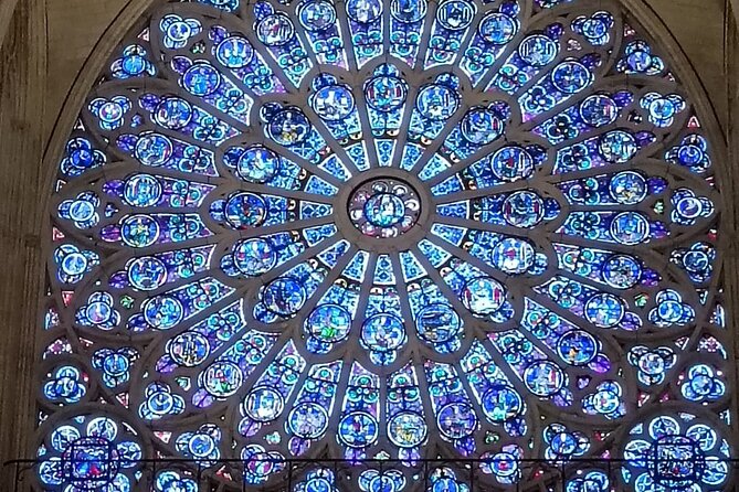 Notre-Dame Cathedral Private tour - Lines and entry reality, since skip-the-line is not included