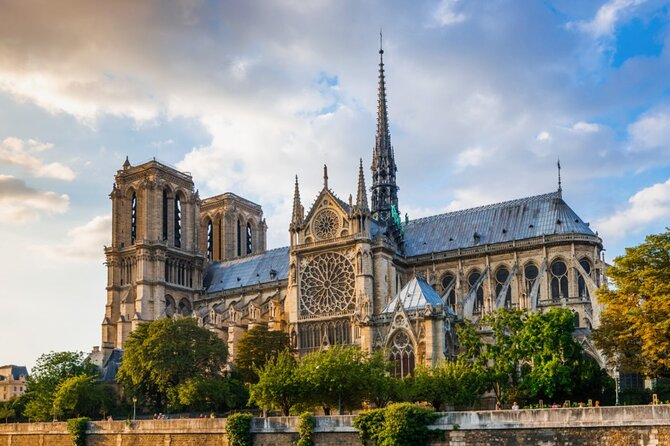 Notre Dame de Paris: Semi Private or Private Guided Tour Guide - Your Guide Makes the Difference: Daniel and Sara’s Teaching Style