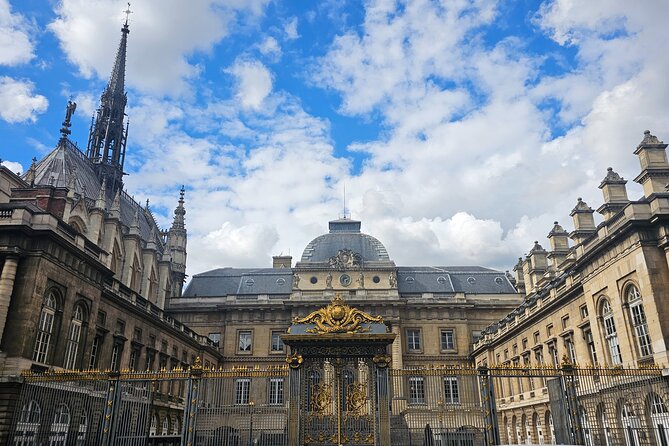 Notre Dame Outdoor Walking Tour and Entrance to Sainte Chapelle - Pont au Double to Sainte-Chapelle: the logistics that affect your mood