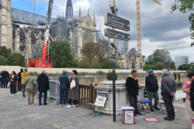 Notre Dame Outdoor Walking Tour and Entrance to Sainte Chapelle - Guides in English can make or break a monument day