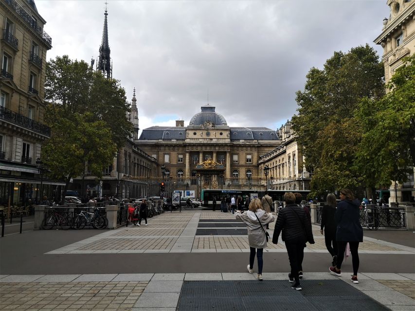 Notre-Dame Outside Île de la Cité & St Severin Private Tour - Key things to know before you go