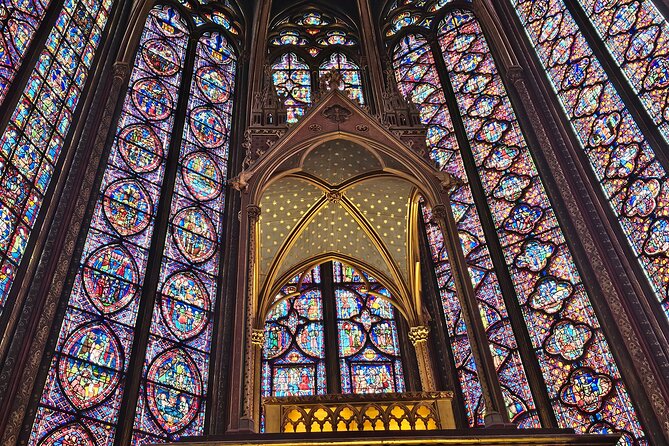 Notre Dame Paris Outdoor Tour with Crypt Entry - Small-group guidance, and why names like Sagar and Yusuff keep coming up