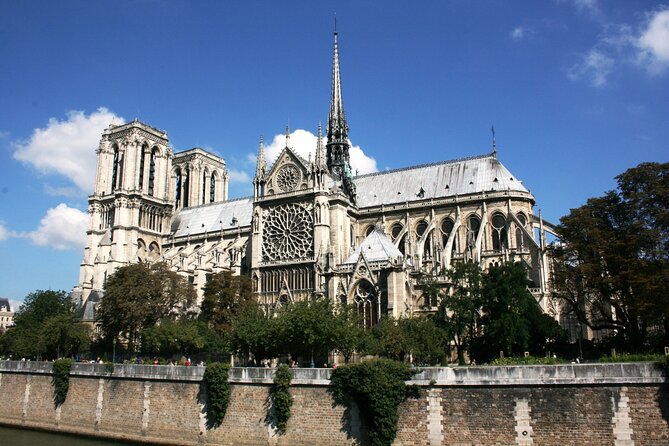 Notre Dame, Sainte-Chapelle & Conciergerie Outdoor Walking Tour - Price and Value: What $12.02 Gets You