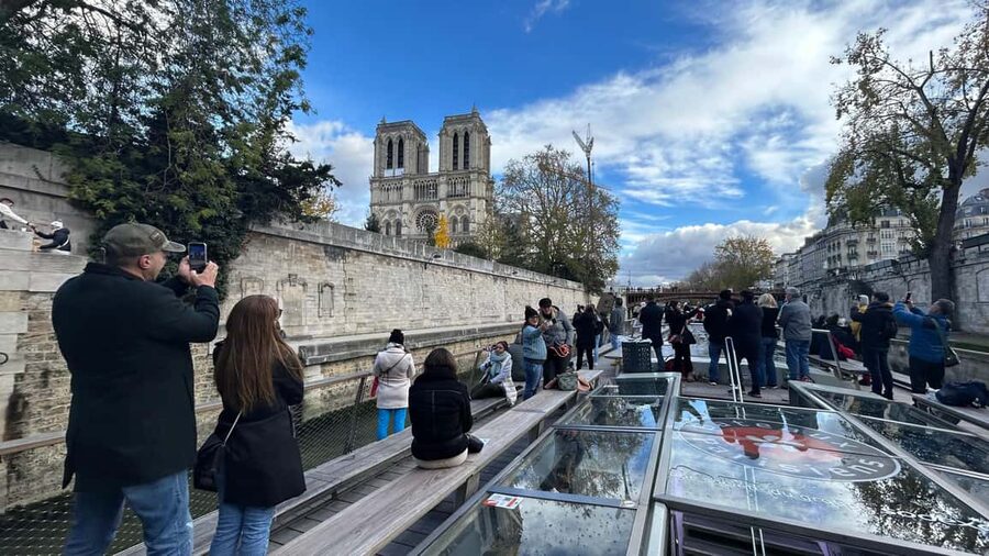 Paris: 1-Hour Seine Cruise departing from the Eiffel Tower - Where You Board at Port de la Bourdonnais (Pontoon 3)