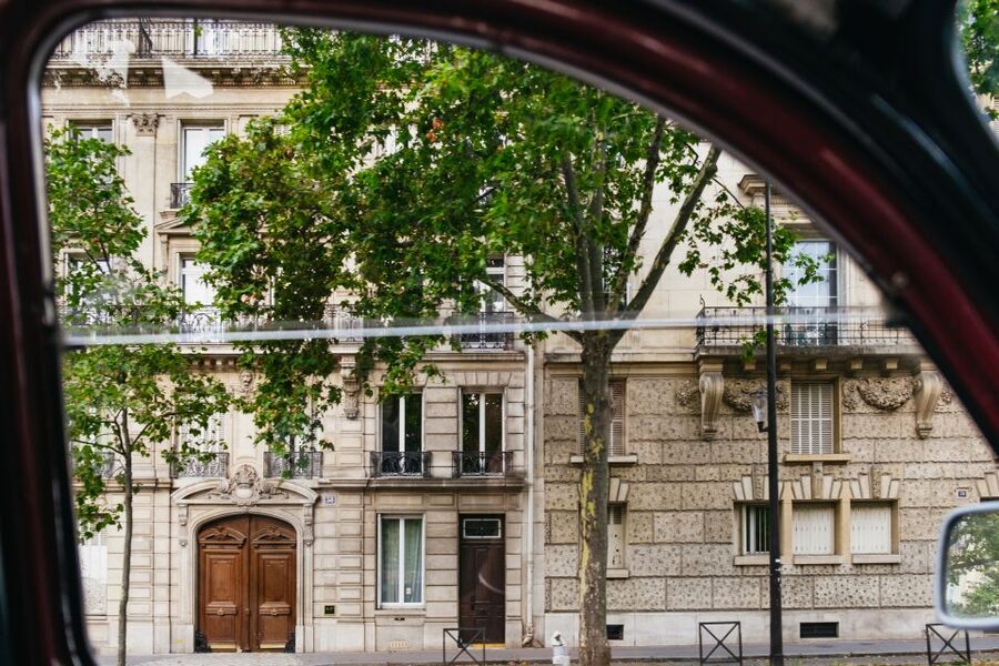 Paris: 1-Hour Vintage Citroen 2CV Tour - Ile de la Cité and the Notre-Dame area stop