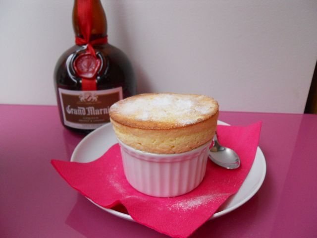 Paris: 2.5-Hour French Pastry Cooking Class - How 150 minutes moves in a group of up to 8