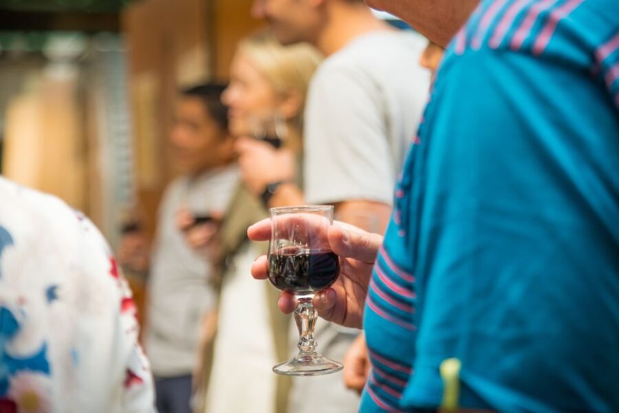 Paris: 2.5–Hour Montmartre Wine and Bistro Tour - What You Actually Taste: Aperitif-Style Wine, Cheese, and Charcuterie