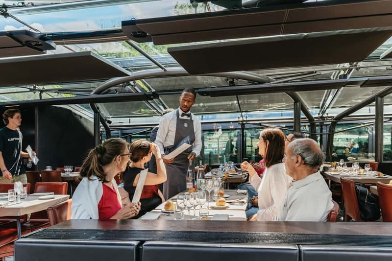 Paris: 2-Hour River Seine Lunch Cruise with 3-course-menu - Seine views in one smooth loop: from Les Invalides to the Louvre