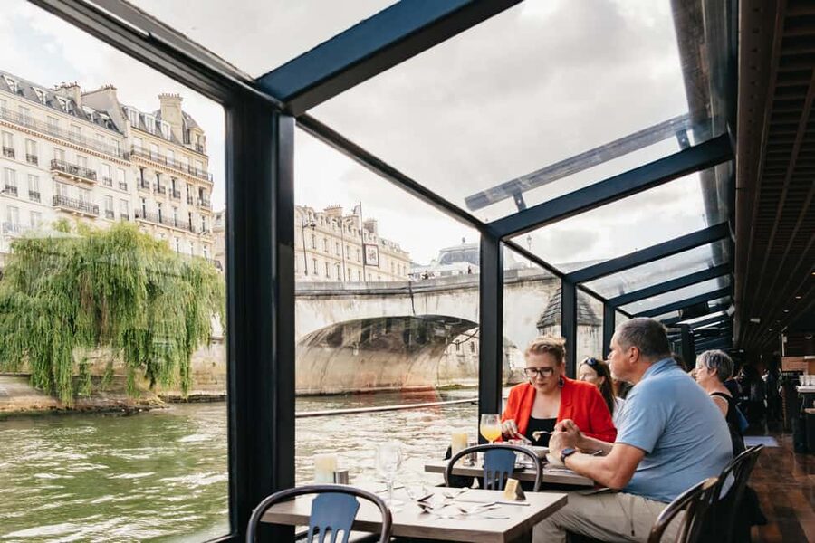 Paris : 3-Course Gourmet Dinner Cruise on Seine River - Should You Book This Paris Seine Dinner Cruise?