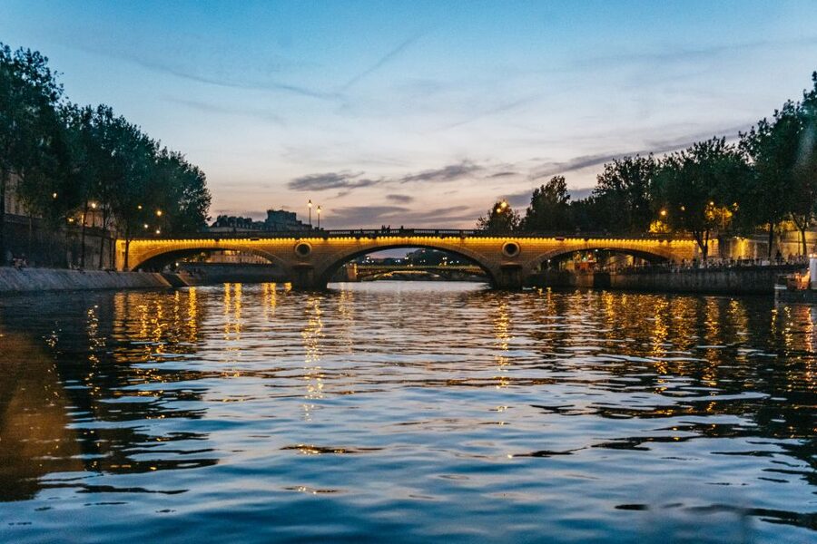 Paris : 3-Course Gourmet Dinner Cruise on Seine River - Who This Seine Cruise Suits Best (and Who Might Want Another Plan)