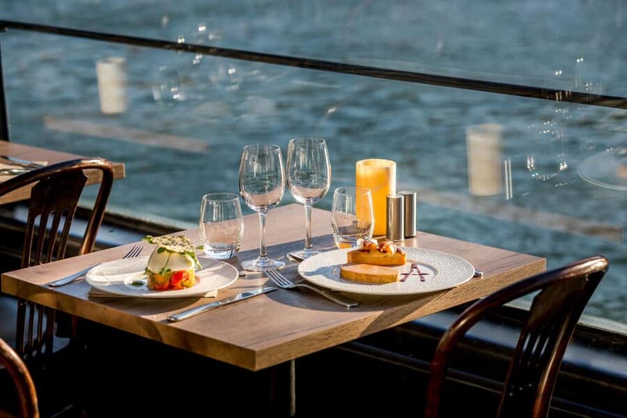 Paris: 3-Course Lunch Cruise on the River Seine - Why a Seine 90-Minute Lunch Feels Like Paris, Not a Side Trip