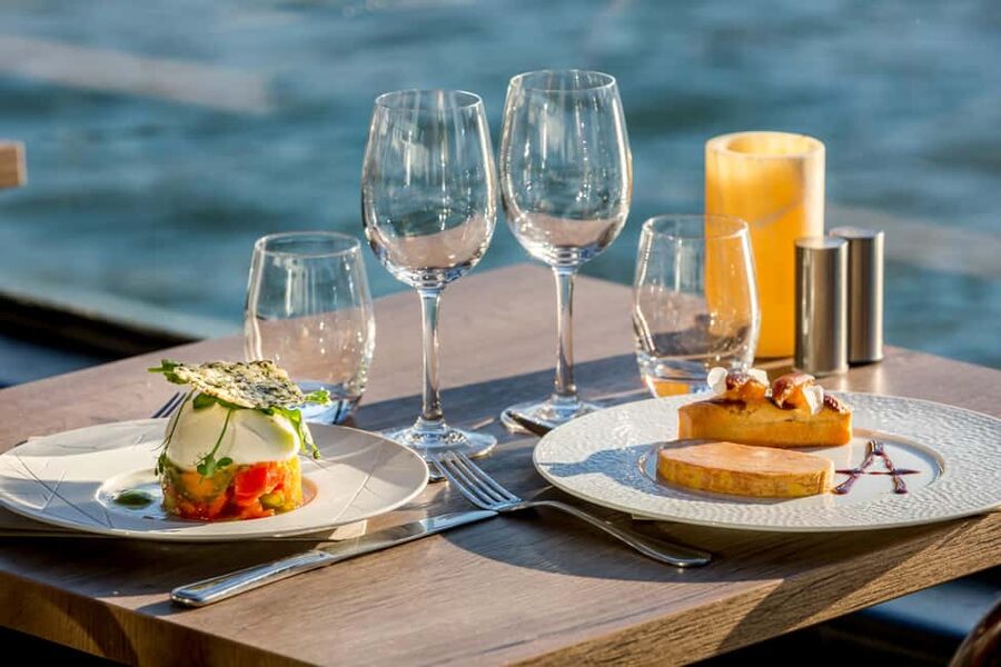 Paris: 3-Course Lunch Cruise on the River Seine - What It’s Like Inside the Glass-Enclosed Boat