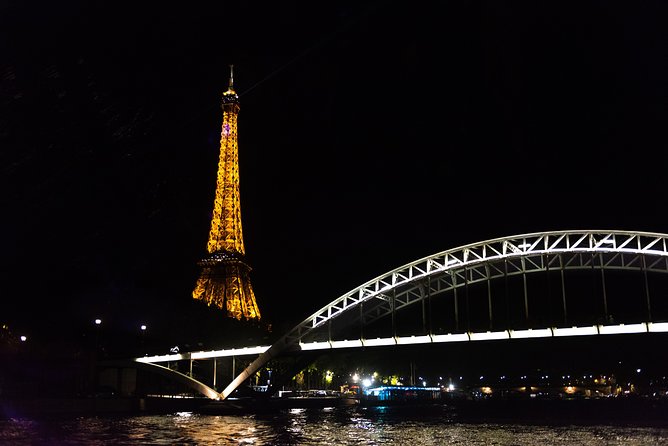 Paris 3-Courses Gourmet Dinner Seine River Cruise with Champagne - Champagne, Upgrades, and Where the Extras Pop Up