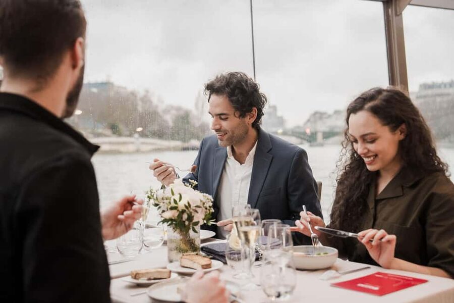 Paris: 4-Course Dinner Cruise on Seine River with Live Music - Should you book this Paris Seine dinner cruise?