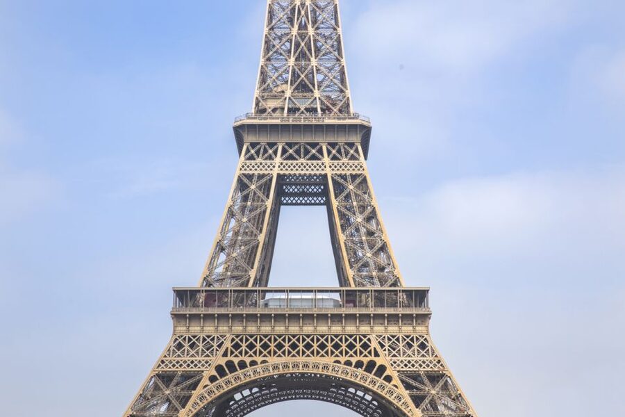 Paris: Access to the Eiffel Tower's 2nd Floor - Weather, security, and the rules you should respect