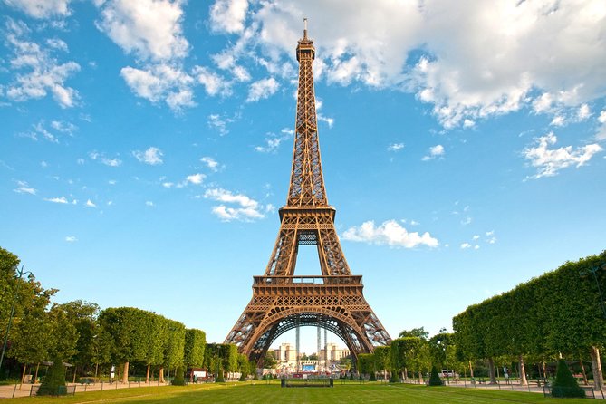 Paris Airport Transfer Service - Luggage Help and a Smooth Drop-Off at Your Hotel or Address