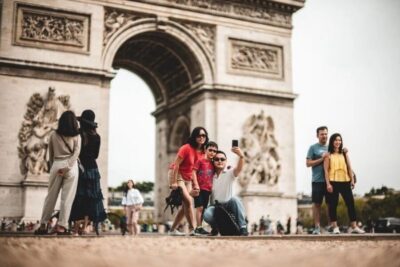Arc de Triomphe Entry with Seine Cruise
