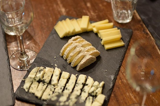 Paris Art of Pairing Cheese and Wine Tasting in a Cheese Cellar - Small group size: why max 12 changes the feel