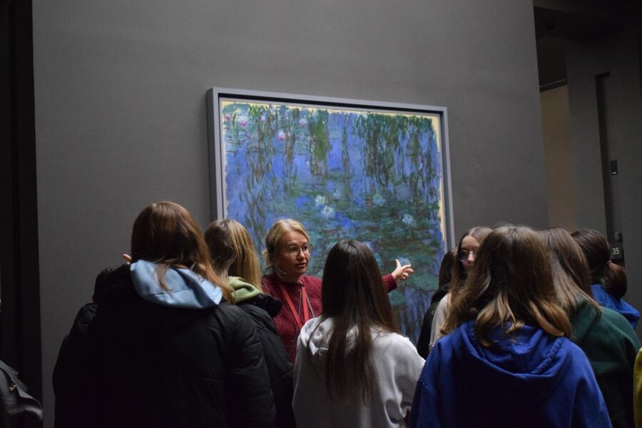 Paris: Best of Orsay Museum Small Group Tour with Tickets - Meeting point and getting organized before you enter