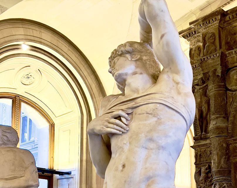 Paris: Best of the Louvre Museum Private Tour with Mona Lisa - What to do before you go, and what to leave behind