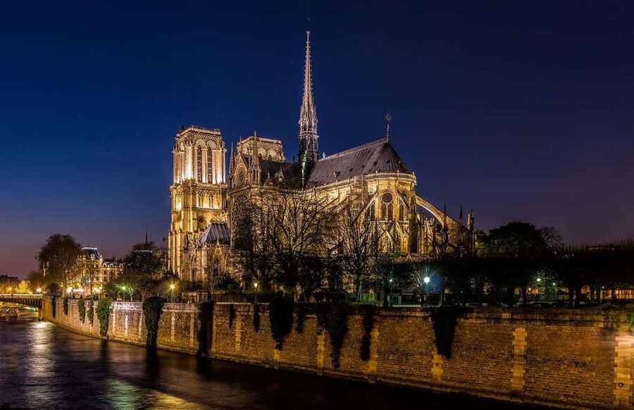 Paris, between Crimes and Mysteries - Setting the Tone at Pont Neuf, Henri IV to the Dark Side