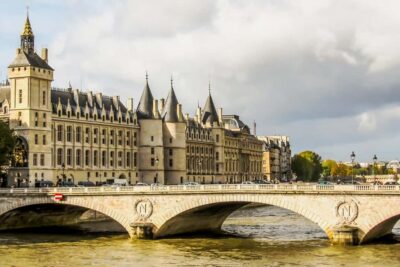 Paris Bike and Electric Bike Rentals