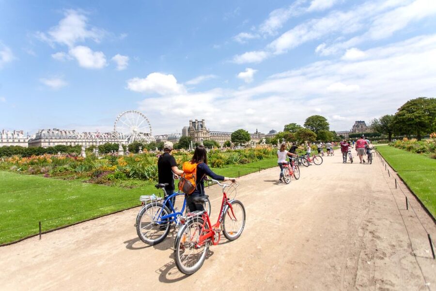 Paris Bike Tour: Eiffel Tower, Place de la Concorde & More - The domed church and Invalides: Napoleon’s burial area