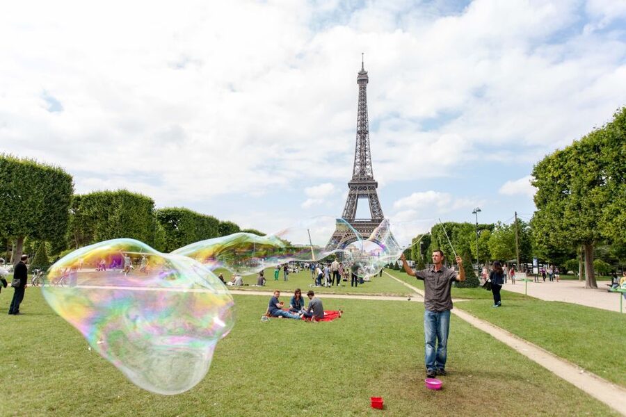 Paris Bike Tour: Eiffel Tower, Place de la Concorde & More - Family fit, kids’ bikes, and who the tour suits best