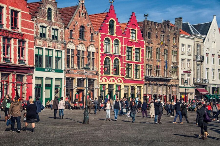 Paris: Brussels and Bruges Tour & Optional Chocolate Tasting - Paris to Brussels: the bus ride that buys you time