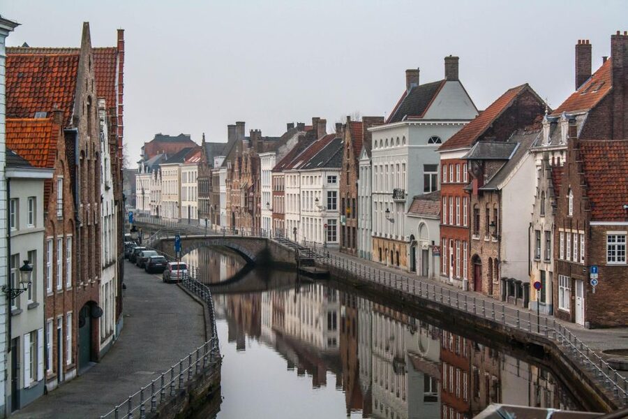 Paris: Brussels and Bruges Tour & Optional Chocolate Tasting - Brussels first, because the best details are easier early