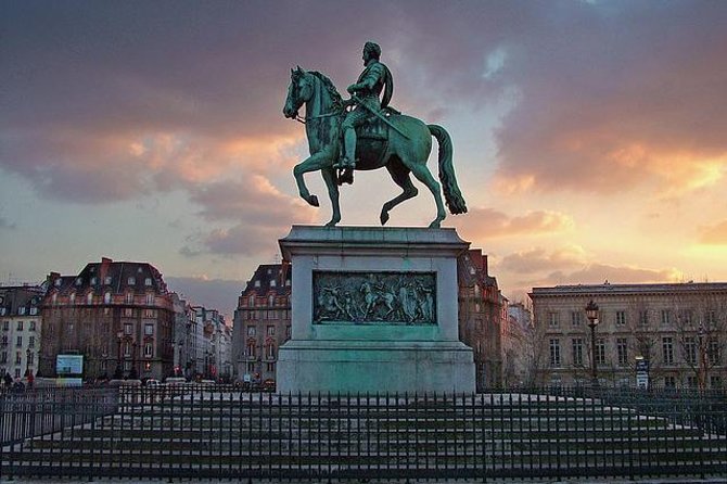 Paris by Night Walking Tour: Ghosts, Mysteries and Legends - A Night Walk Through Paris’s Dark Timeline
