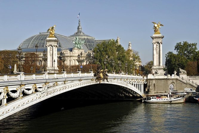 Paris Capitaine Fracasse 3 Course Seine River Dinner Cruise - Paris by Night, Without the Marathon