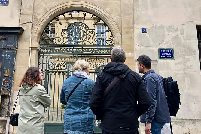 Paris Champagne & Food Tour with Tastings in Saint-Germain - Two church stories, two different moods: Saint-Germain des Prés and Saint-Sulpice